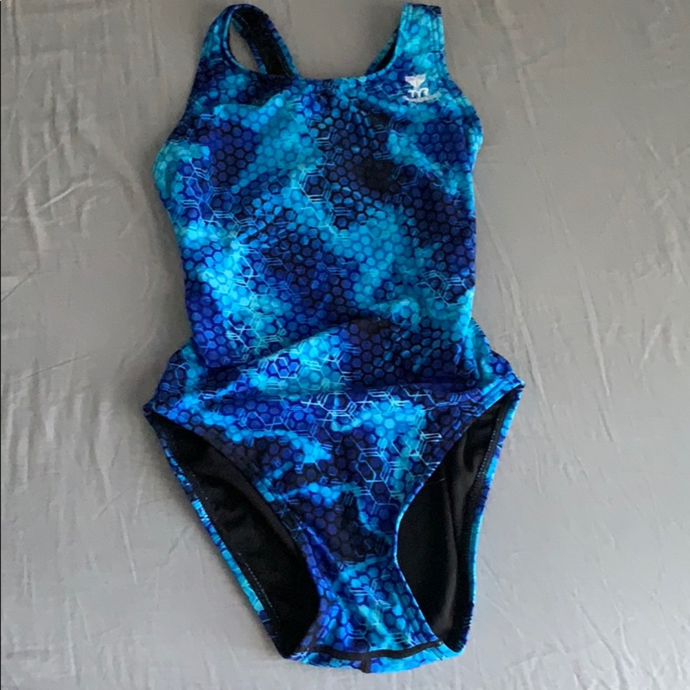 TYR Training Swimsuit Size 32